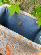 Load image into Gallery viewer, Crab Clutch