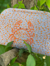 Load image into Gallery viewer, Crab Clutch