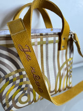 Load image into Gallery viewer, Je Rêve Midi Soft Tote
